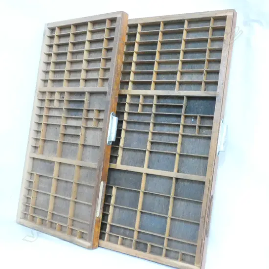 2 VINTAGE PRINTERS TRAYS