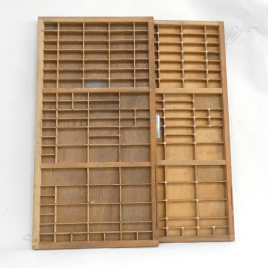 2 VINTAGE PRINTERS TRAYS