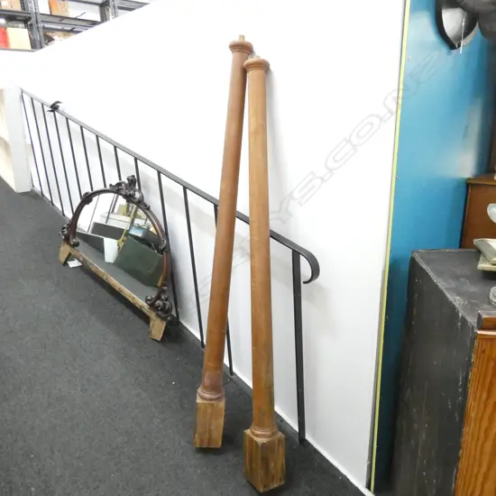 PR RIMU TAPERED TURNED POSTS H. 1580MM