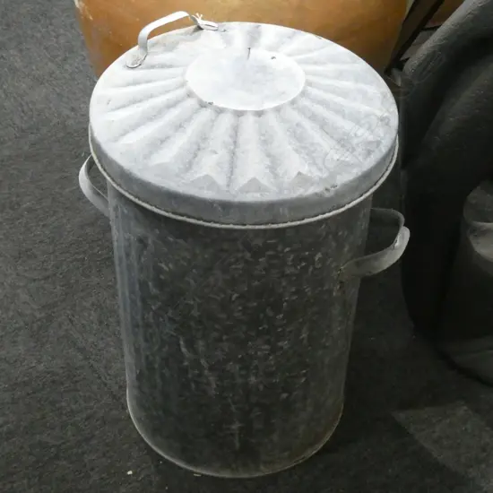 OLD GALVANISED RUBBISH BIN - H. 570 DIA. 440MM