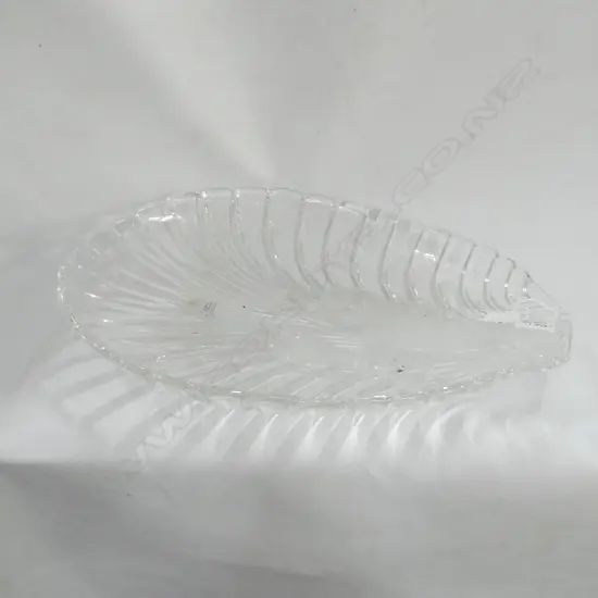 LG GERMAN WALTHERGLASS SEAFOOD PLATTER - SHELL SHAPED WITH LOBSTER - 510 X 380MM