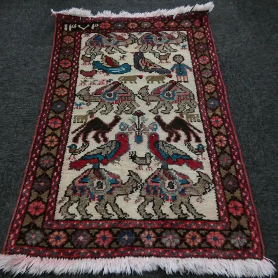 (63G) PERSIAN H/KNOTTED HAMEDAN RUG 880 x 520 mm