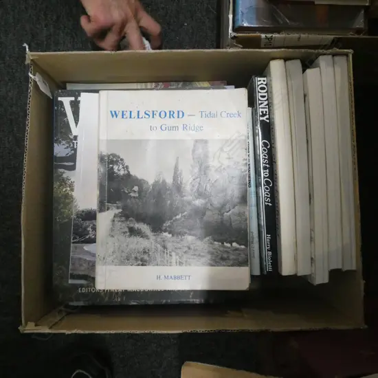 BOX LOT ASST. BOOKS; AUCKLAND SUBURBS 