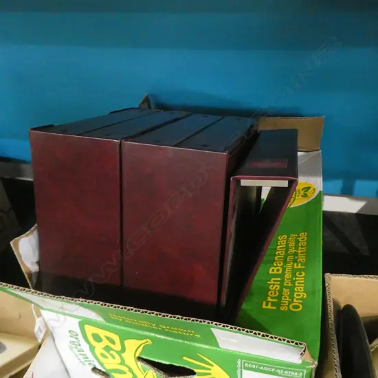 7 LLADRO COLLECTORS SOCIETY MAGAZINES + 5 EMPTY FOLDERS