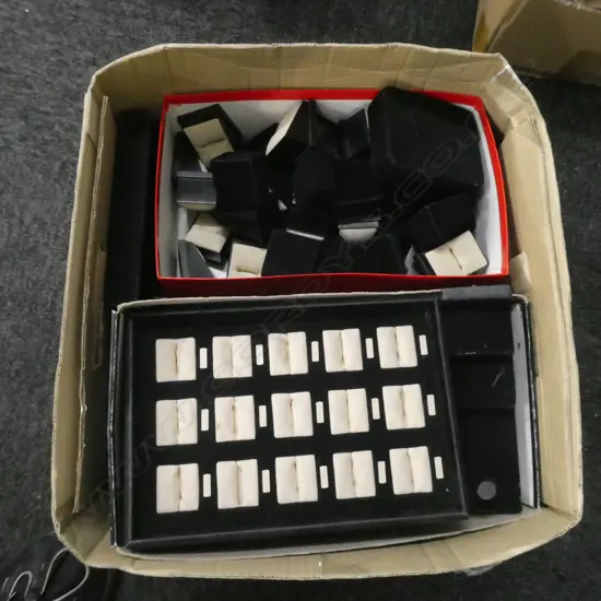 BOX LOT ASSORTED JEWELLERY DISPLAY BOXES