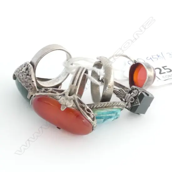 5 STG RINGS AGATE ETC