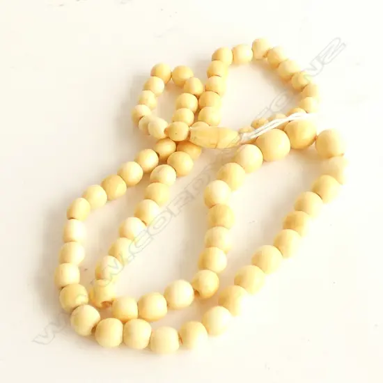 VINTAGE IVORY BEAD NECKLACE