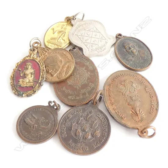 BAG OF 8 OLD BUDDHA PENDANTS 