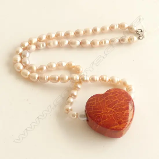 FRESH WATER PEARL NECKLACE WITH SPONGE CORAL HEART CENTREPIECE 