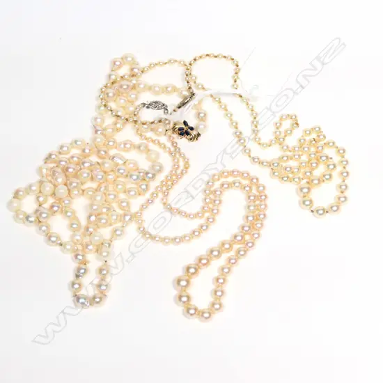 3 STRINGS OF PEARLS, TWO CLASPS STAMPED 10CT, LONGEST 900MM