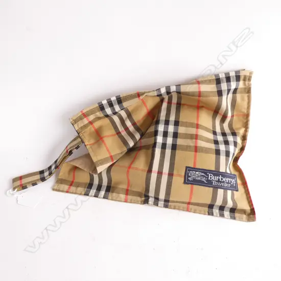 BURBERRY SILK SCARF 860MM SQ + TRAVELLER BAG 