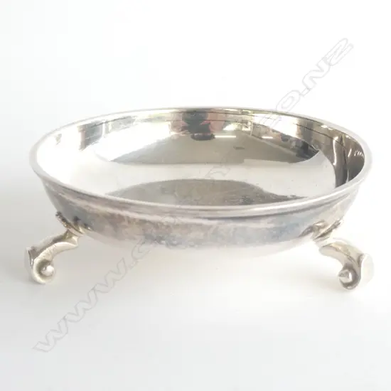 BRITANNIA SILVER FOOTED SALT LONDON 1935 110 GRAMS