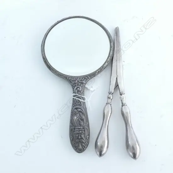 PR STG SILVER GLOVE STRETCHERS - BIRMINGHAM 1945 & STG SILVER HAND MIRROR DIA. 125MM