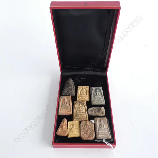 COLLECTION VINTAGE BUDDHA CLAY PLAQUES (9)