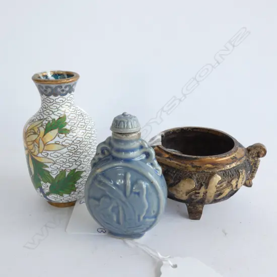 CELADON BLUE GLAZED SNUFF BOTTLE / SM CLOISONNE VASE (H.85MM) & SM INCENSE BURNER