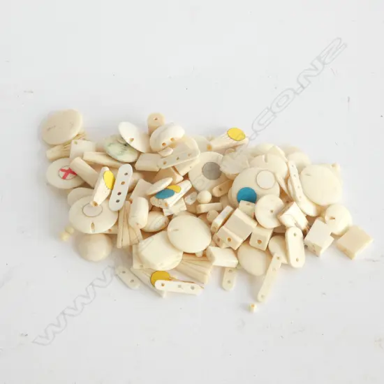 SM BAG IVORY ORNAMENTS