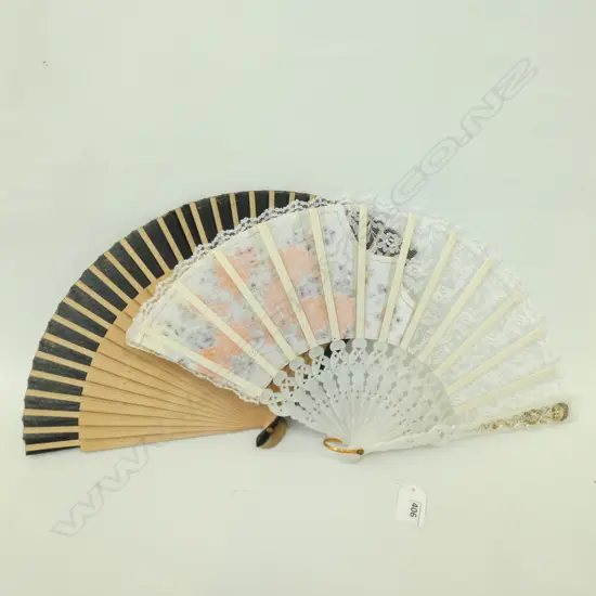 PR ORIENTAL FANS - 1 BLACK & ONE LACE  W. 420MM