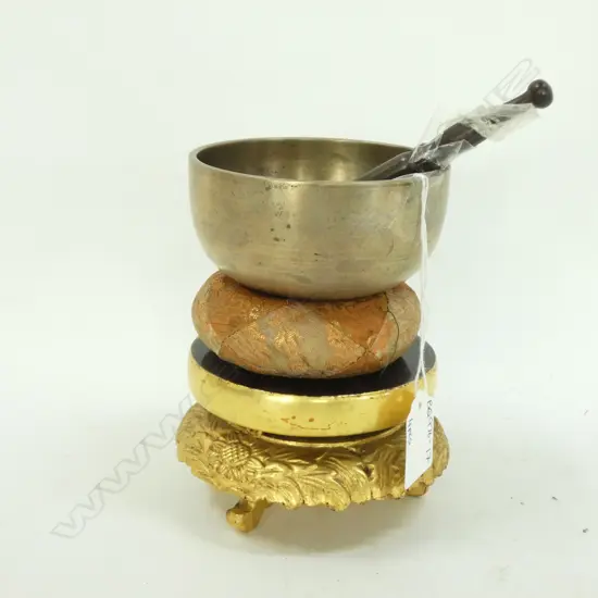 JAPANESE SINGING BOWL (DIA. 100MM) ON A GILT LACQUER STAND