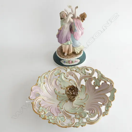 RPM PIERCED DISH + FIGURES HOLDING VASE AF H. 300MM