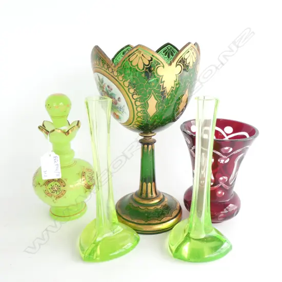 5 PCES VINTAGE GLASS 