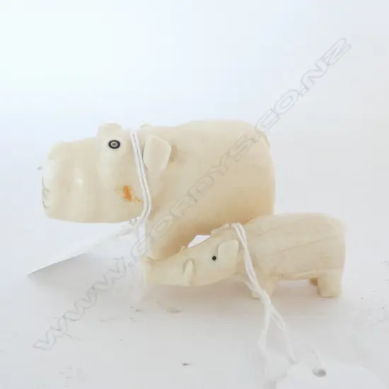 PR SM CARVED HIPPO TUSK ANIMALS - HIPPOPOTAMUS & WART HOG - LARGEST L. 70MM