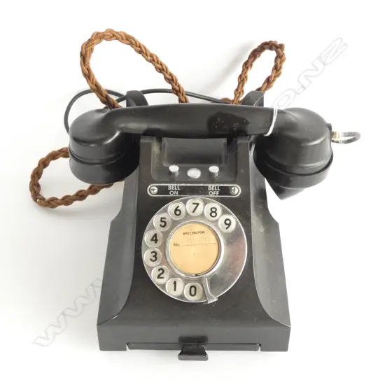 OLD BLACK BAKELITE DIAL TELEPHONE 