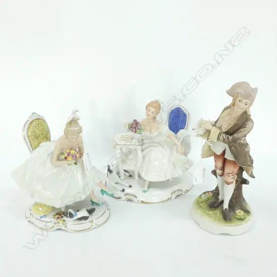PR GERMAN FIGURINES + BOY WITH DOVE H. 270MM