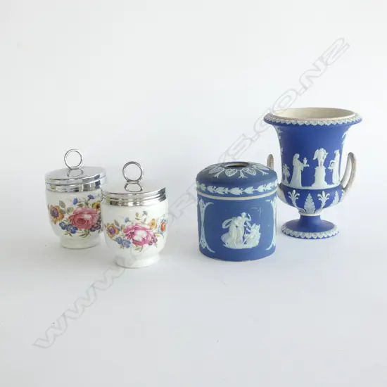 2 PCES WEDGWOOD + 2 R/WORCESTER CODDLERS 