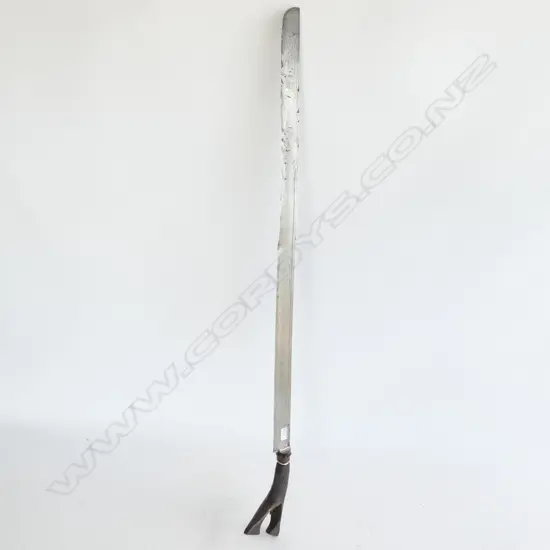 NW SUMATRAN SIKIN PANJANG SWORD - WATERED HAND FORGED BLADE & CARVED BUFFALO HORN HILT- L 845MM