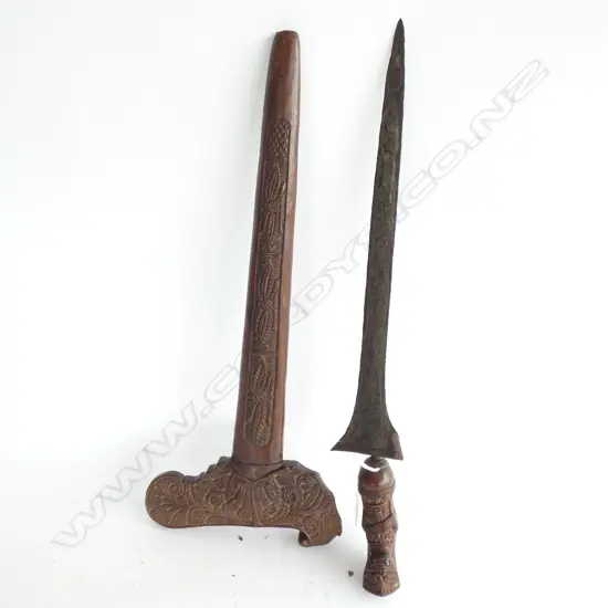 MADRAS KRIS CARVED HARDWOOD SCABBARD & HILT - STRAIGHT DARK PATINA - L 560MM