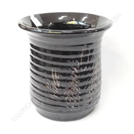 EARLY 1900’S RAKU SEALMARK  EARTHENWARE IRON-GLAZED HIBACHI 