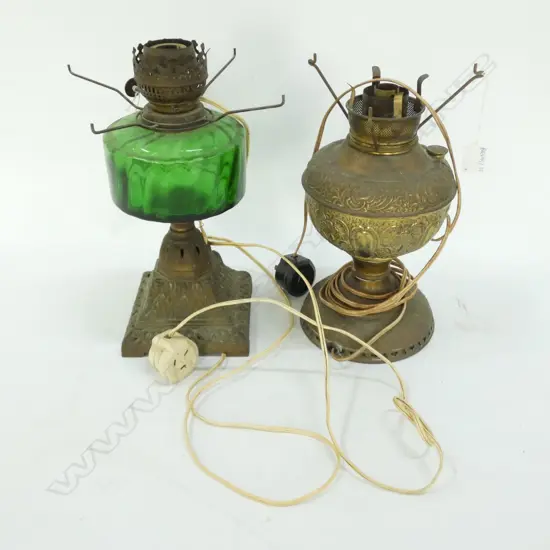 2 ELECTRIFIED KEROSENE LAMPS H. 320MM