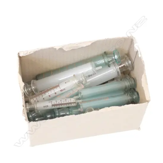 SM BOX ANTIQUE GLASS SYRINGES