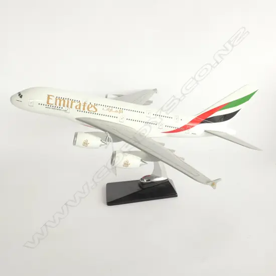 LG EMIRATES PLANE MODEL ON CHROME & BAKELITE STAND L. 460MM