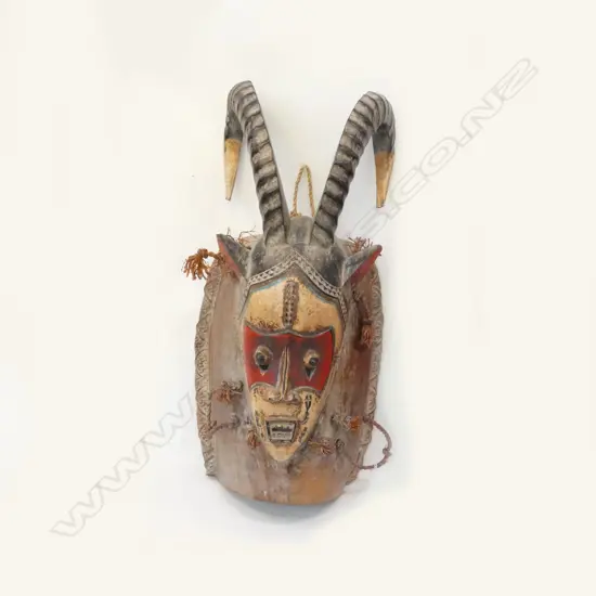 TRIBAL AFRICAN WOODEN CARVED & PAINTED MASK WITH HORNS - H. 480MM