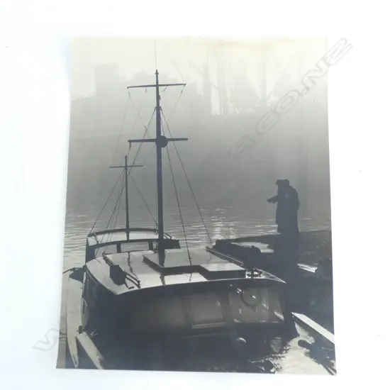 VINTAGE PHOTO DOCK SCENE BOATS CRANES FIGURES 320x253mm