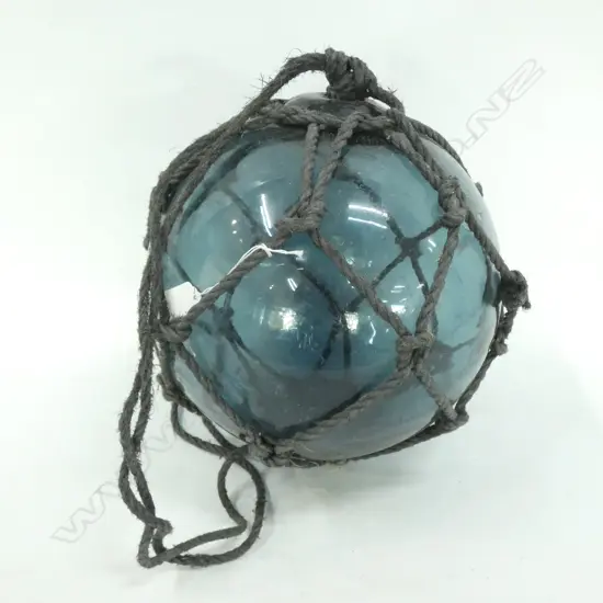 MEDIUM OLD FISHING FLOAT 280D