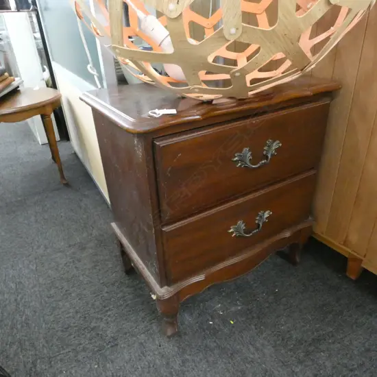 MAHOGANY 2 DRAWER BEDSIDE CABINET H 620 MM