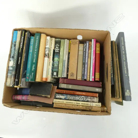 BOX LOT BOOKS; NZ HISTORY