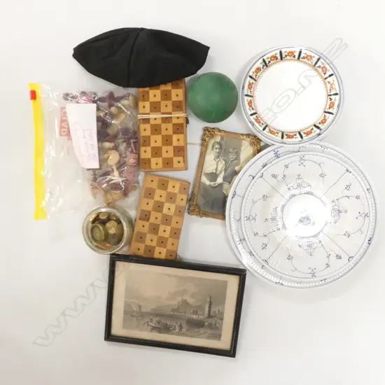 BOX LOT B/W PLATES, TRAVELLING CHESS SETS INCOMPLETE, ETC