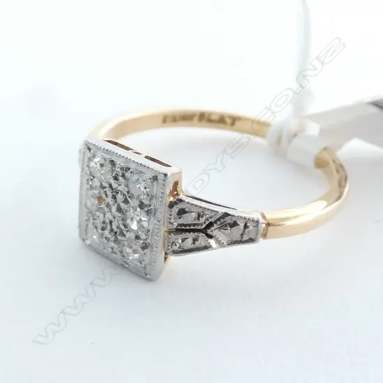 VINTAGE 18CT GOLD & PLATINUM DIAMOND RING
