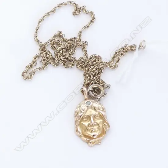 15CT GOLD & DIAMOND MASK PENDANT ON CHAIN 4.9 GRAMS