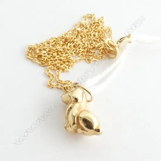 18CT YELLOW GOLD DOG PENDANT 1.8 grams