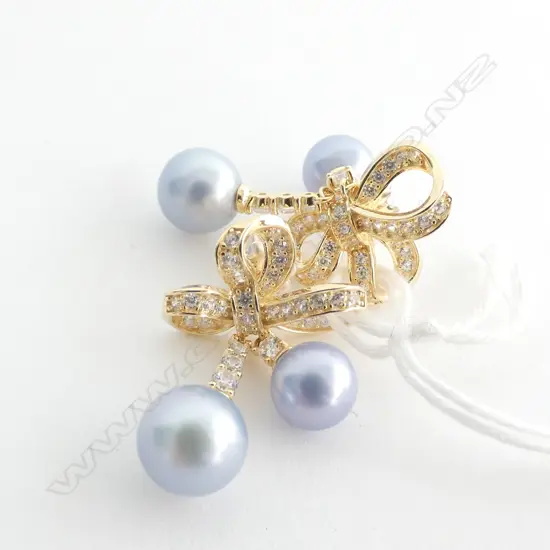 STERLING SILVER COLOURED FRESHWATER PEARL EARRINGS GOLD PLATED SET WITH CZ IN DECORATIVE BOW 
