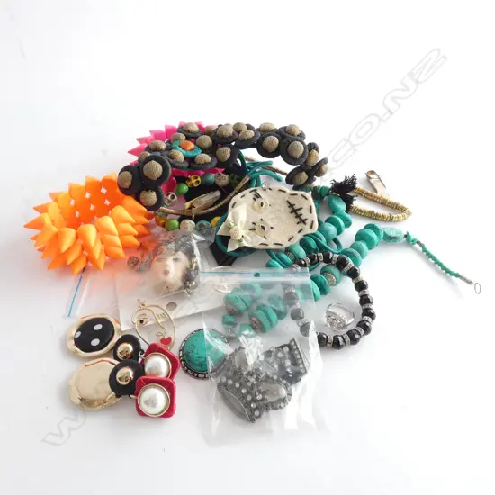 ASSORTED ITEMS COSTUME JEWELLERY BRACELETS BANGLES EARINGS  ETC