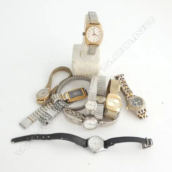 BAG LOT OF 10 LADIES VINTAGE WRISTWATCHES