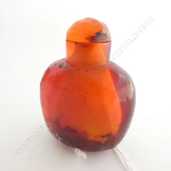 OLD CHINESE AMBER SNUFF BOTTLE - H. 65MM