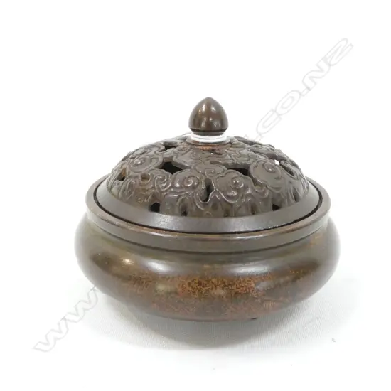 CHINESE BRONZE LIDDED CENSOR 90MM DIA