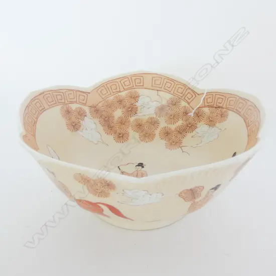 LARGE CHINESE KANGXI STYLE IRON RED BOWL DIA. 210MM