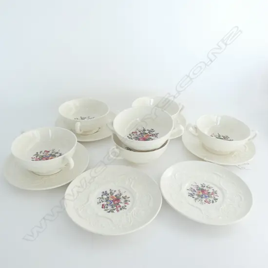 SIX WEDGWOOD PATRICIAN SWANSEA SOUP COUPES & UNDER PLATES 